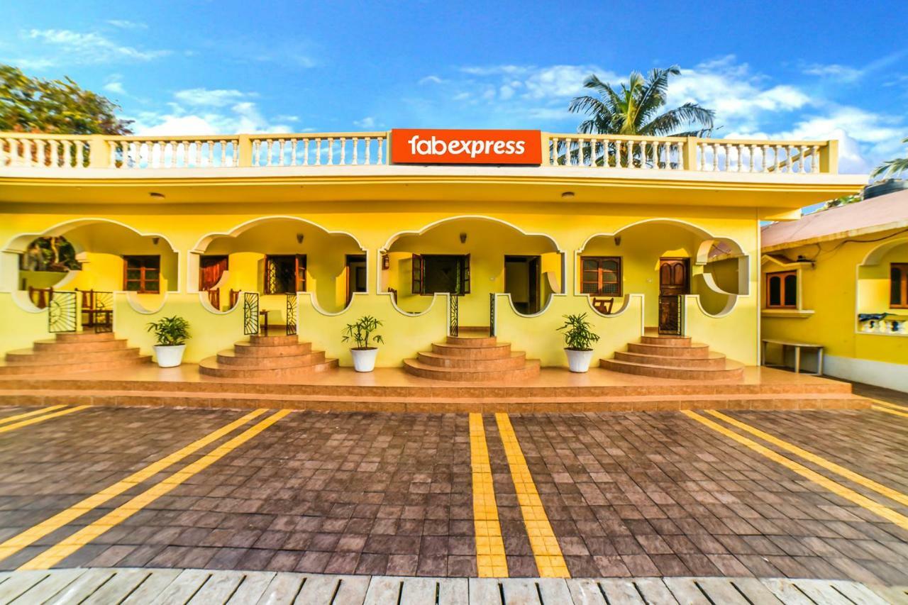 Fabhotel Yoyo Cottage With Pool - Nr Chapora Fort Vagator Exterior foto